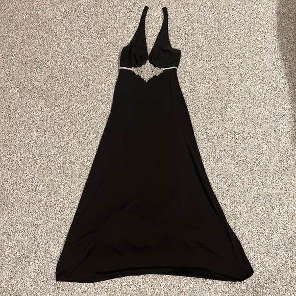 Black Dress - Picture 2 of 3